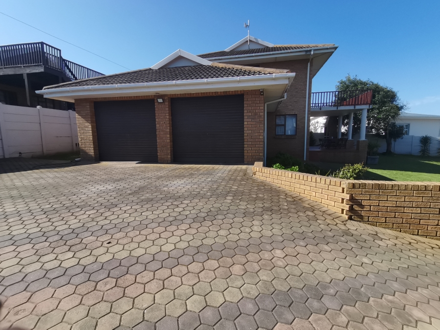 4 Bedroom Property for Sale in Bayview Western Cape